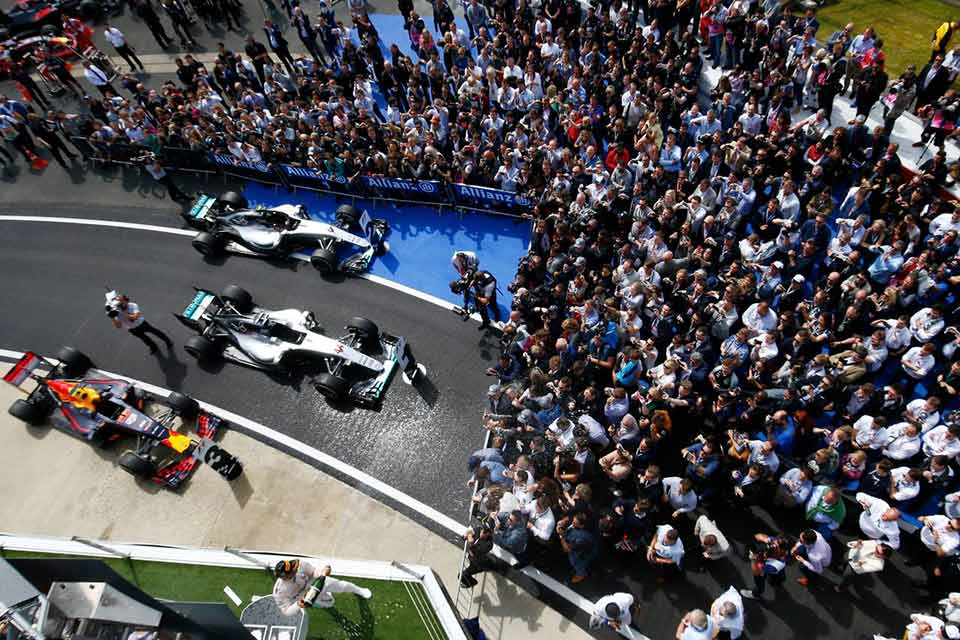 win 2 tickets for this year’s F1 Grand Prix at Silverstone on 10th July