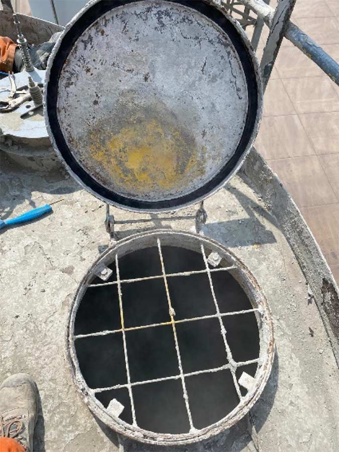 After: Material removed and cleaned, new seal fitted to hatch lid